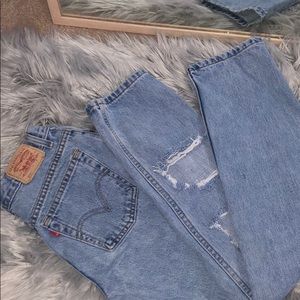 Classic relaxed tapered Levi’s 550